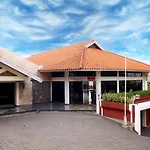 Bukit Permai Holiday Home
